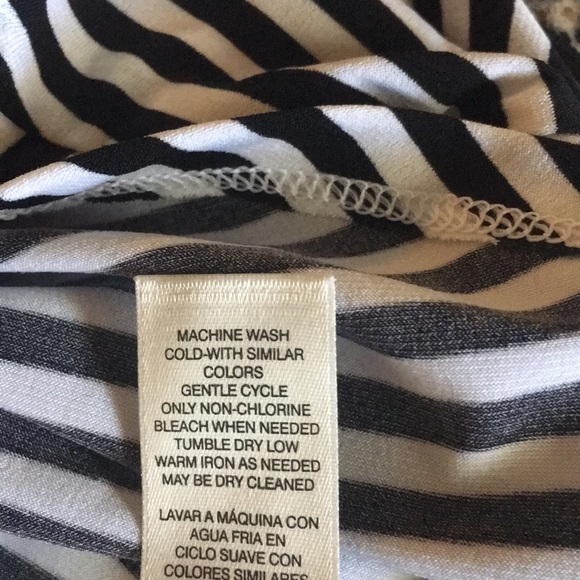 Adorable Chico’s black & white striped circle top - Picture 7 of 7